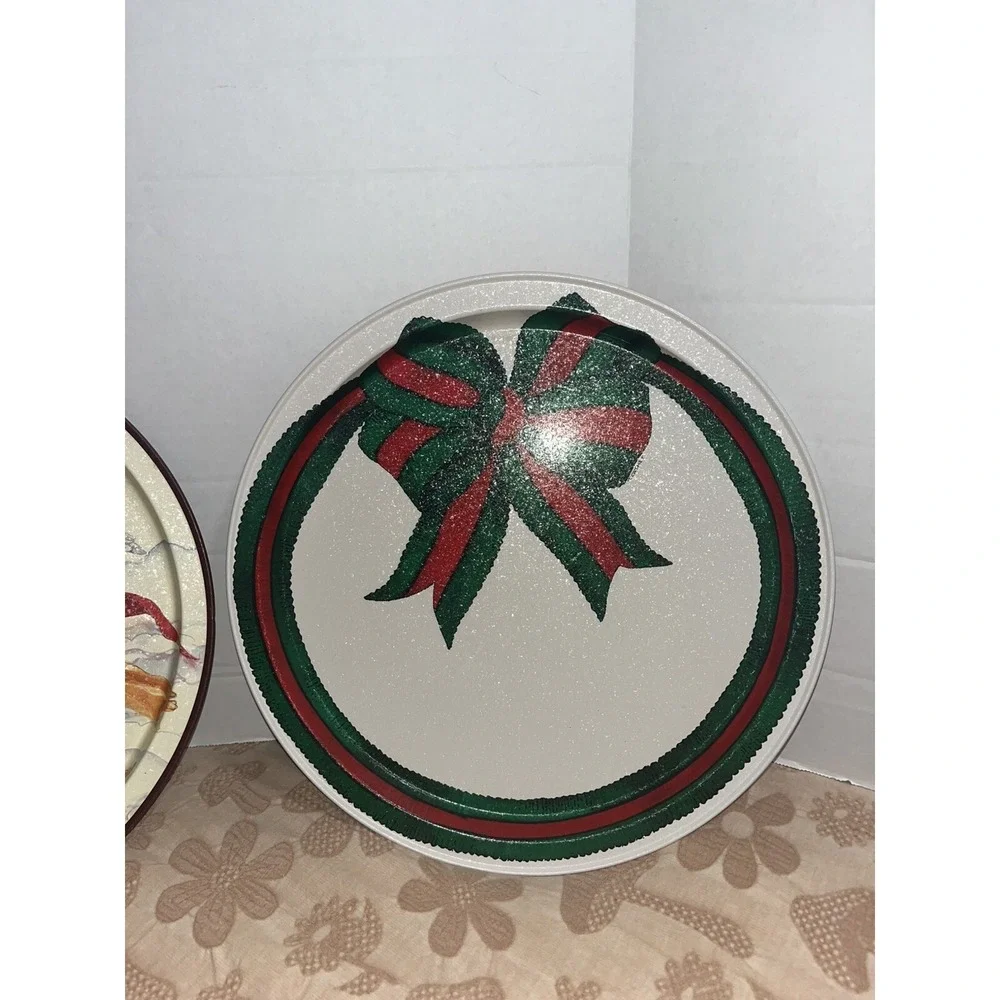 Vintage Christmas Tin Round Serving Trays Lot Of 2, Hong‎ Kong Angels Wreath
